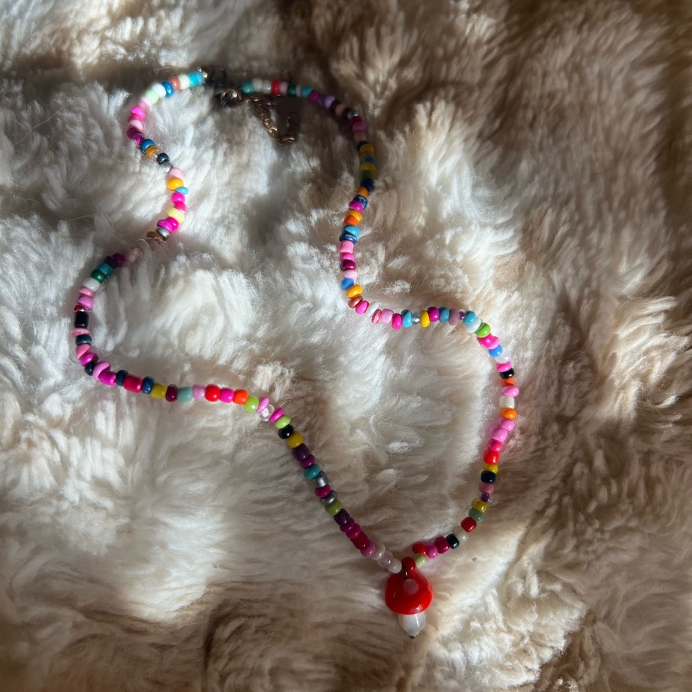 Anthropologie Cute mushroom necklace ￼clips at the top